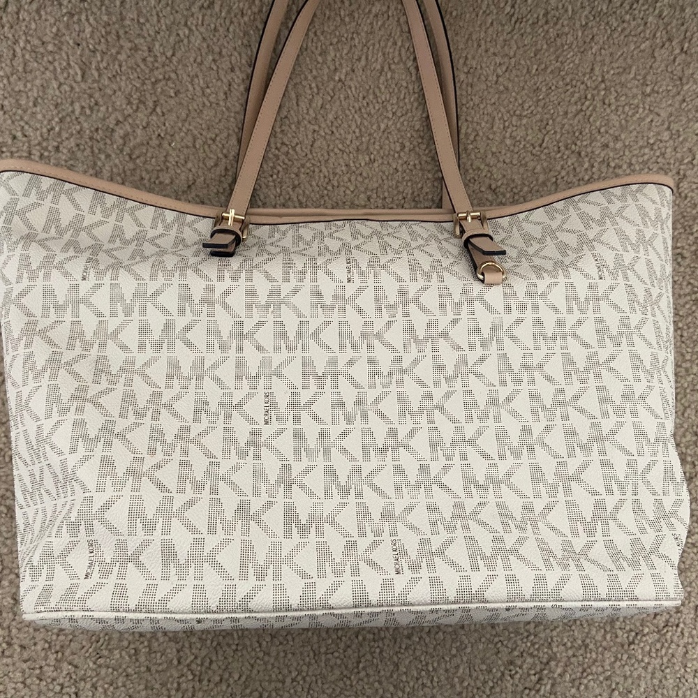 Barely used Michael Kors Tote